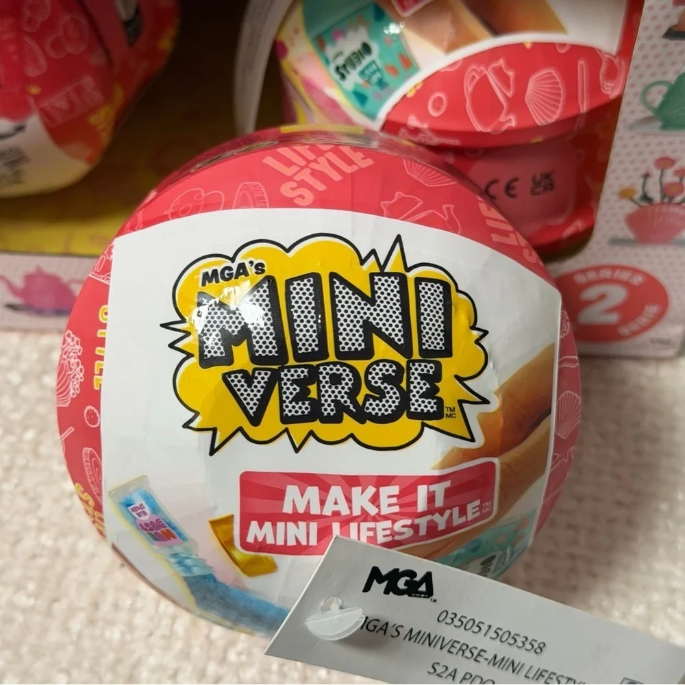 MGA's Mini Verse Mini Lifestyle Series 2 Display Box + 12 Surprise Balls